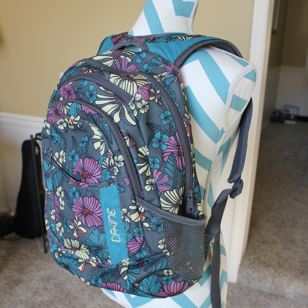 Dakine Backpack - image 3